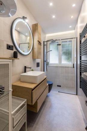 Artistic chill art apartment 2+2.Centar of Split.